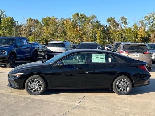 2026 Hyundai ELANTRA HEV Blue