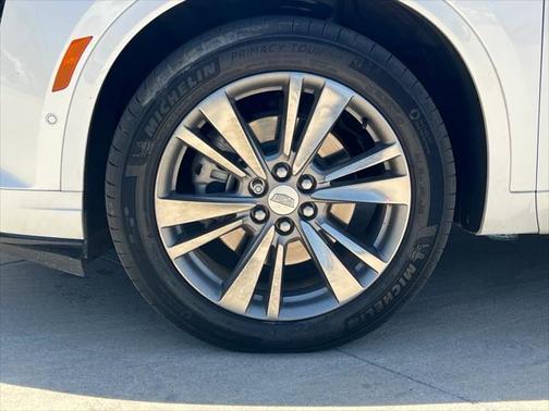 2022 Cadillac XT6 Premium Luxury FWD
