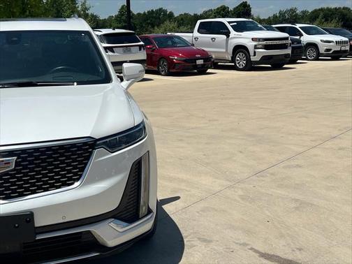 2022 Cadillac XT6 Premium Luxury FWD