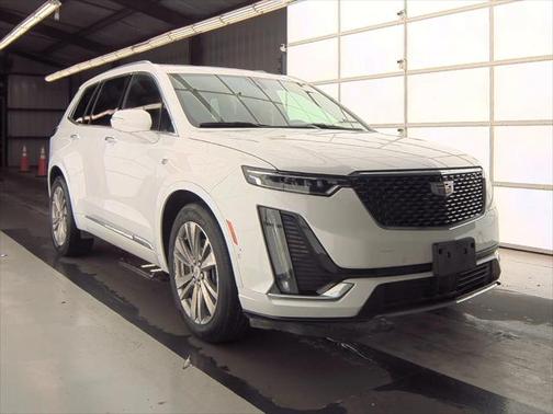 2022 Cadillac XT6 Premium Luxury FWD