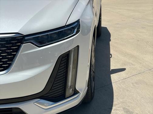 2022 Cadillac XT6 Premium Luxury FWD