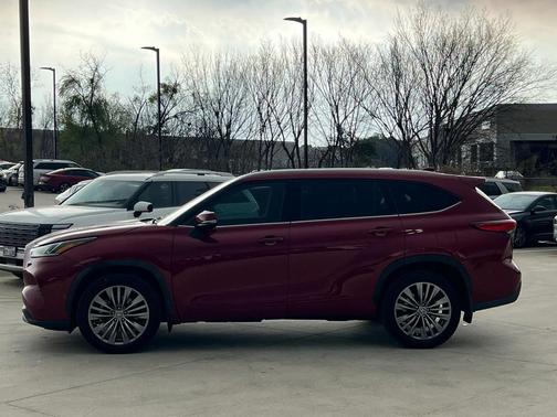 2021 Toyota Highlander Platinum