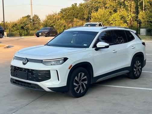 Opal White Pearl 2026 Volkswagen Tiguan 2.0T S