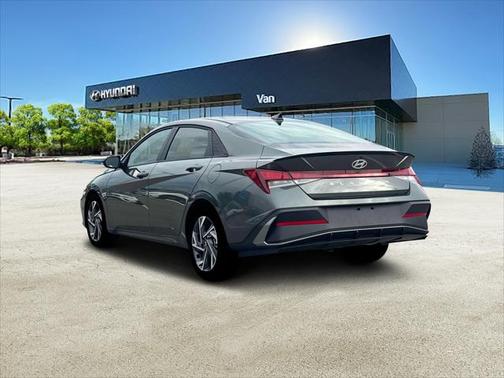 2025 Hyundai ELANTRA Sport