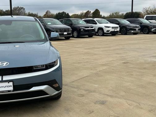 2026 Hyundai IONIQ 5 SEL