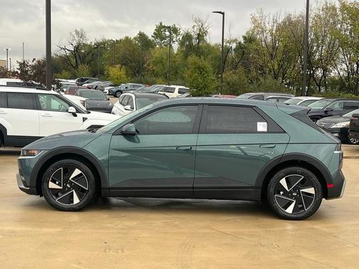 2026 Hyundai IONIQ 5 SE