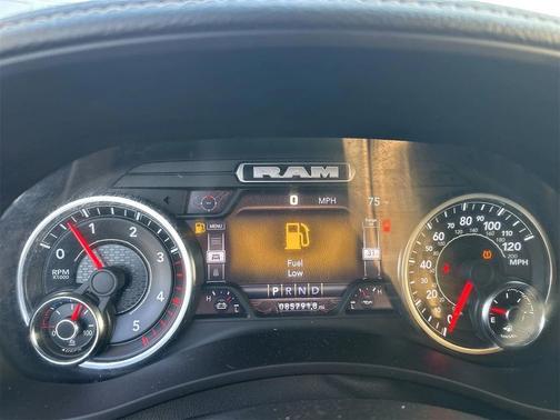 2023 RAM 2500 Laramie Crew Cab 4x4 6'4' Box