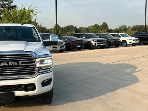 2023 RAM 2500 Laramie Crew Cab 4x4 6'4' Box