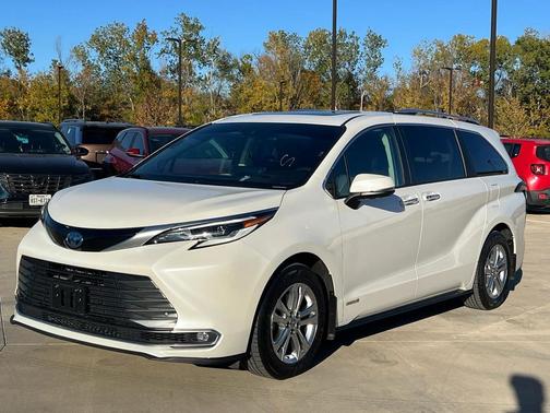2021 Toyota Sienna Platinum