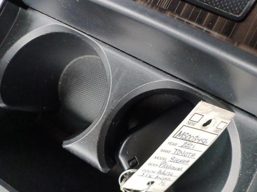 2021 Toyota Sienna Platinum