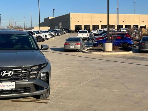 Shimmering Silver 2026 Hyundai TUCSON SEL