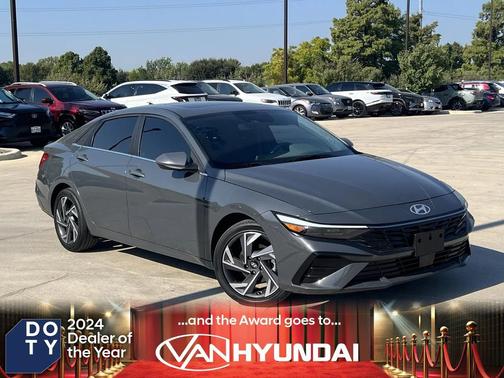 2025 Hyundai ELANTRA SEL