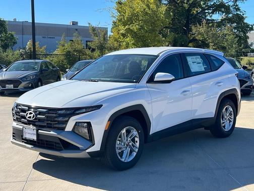 2026 Hyundai TUCSON SE