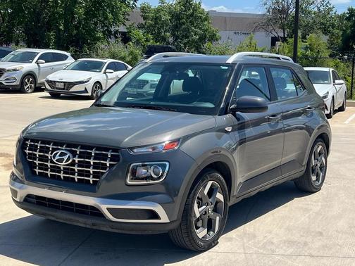 2023 Hyundai VENUE SEL