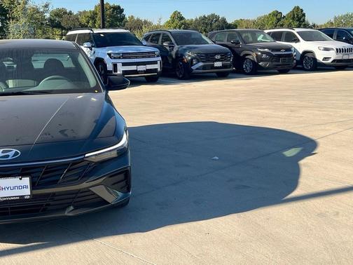 2025 Hyundai ELANTRA Sport