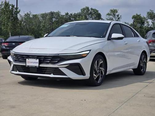 2025 Hyundai ELANTRA Limited