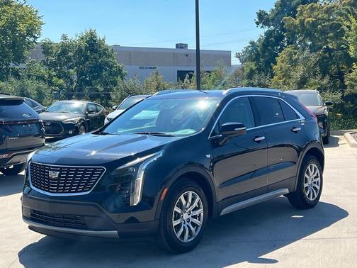 2023 Cadillac XT4 Premium Luxury