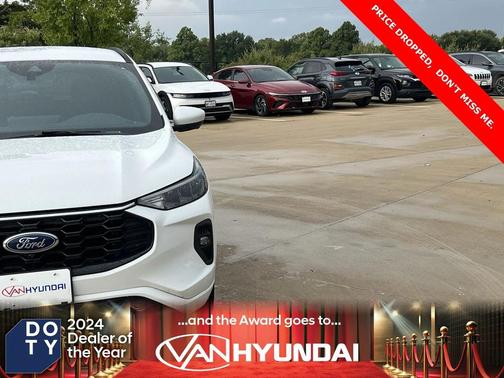 2023 Ford Escape ST-Line Select