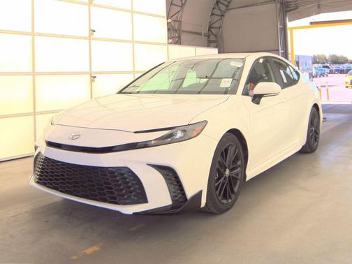 Ice 2025 Toyota Camry SE