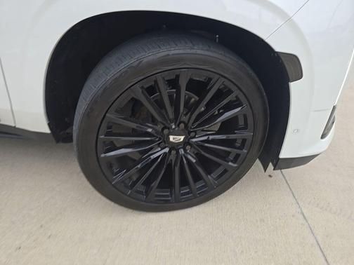 Crystal White Tricoat 2022 Cadillac Escalade Sport Platinum