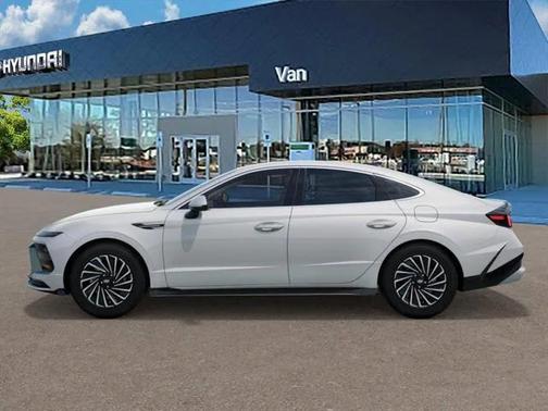 2025 Hyundai SONATA Hybrid SE