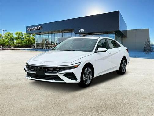 2025 Hyundai ELANTRA SEL