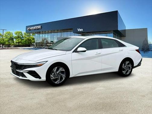 2025 Hyundai ELANTRA SEL