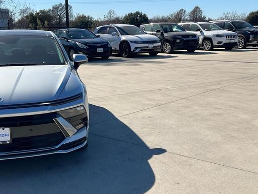 2025 Hyundai SONATA Hybrid Limited