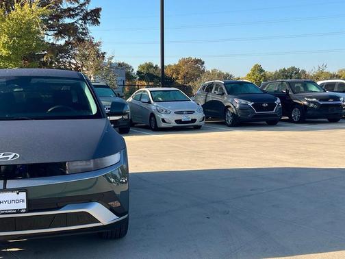 2026 Hyundai IONIQ 5 SE