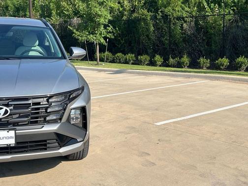 Shimmering Silver 2026 Hyundai TUCSON SEL Plus