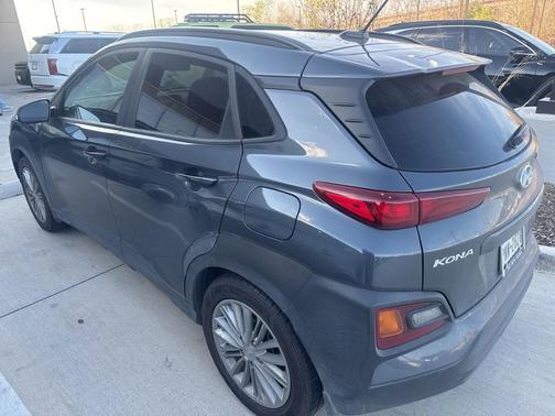 2021 Hyundai KONA SEL