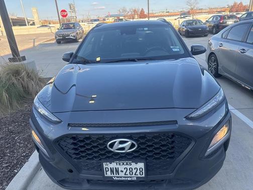 2021 Hyundai KONA SEL