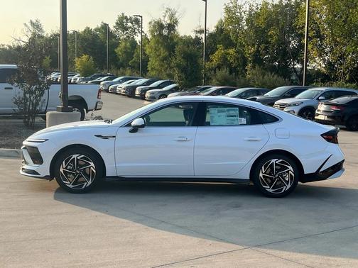 2026 Hyundai SONATA SEL