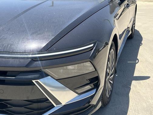 2025 Hyundai SONATA Hybrid SE