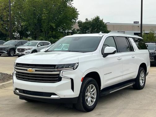 2023 Chevrolet Suburban LT