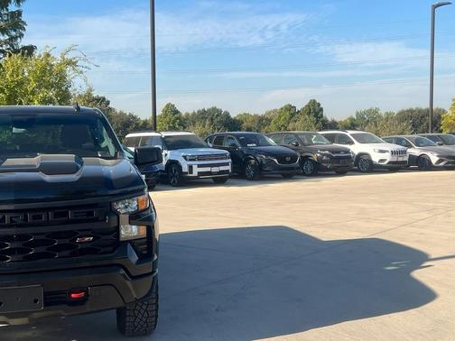 2024 Chevrolet Silverado 1500 Custom Trail Boss