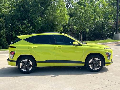 Neoteric Yellow 2024 Hyundai KONA EV SEL