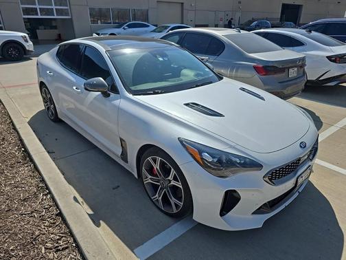 2019 Kia Stinger GT2