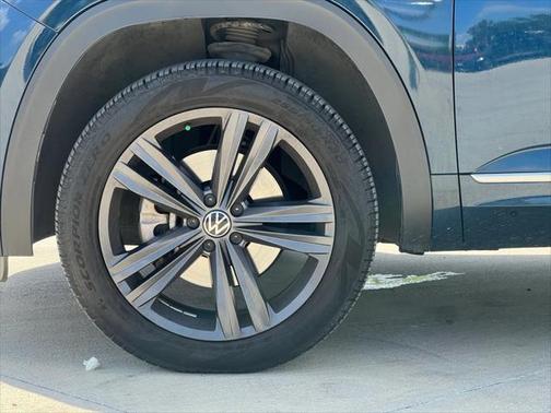 2021 Volkswagen Atlas Cross Sport 3.6L V6 SE w/Technology R-Line
