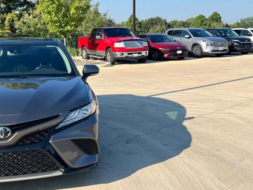 2020 Toyota Camry XSE