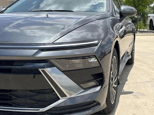 2025 Hyundai SONATA Hybrid SE