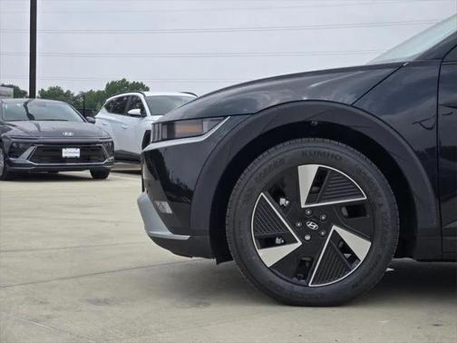 2025 Hyundai IONIQ 5 SE