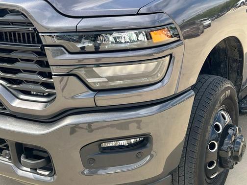 Granite Crystal Metallic Clearcoat 2025 RAM 3500 Lone Star Crew Cab 4x4 8' Box