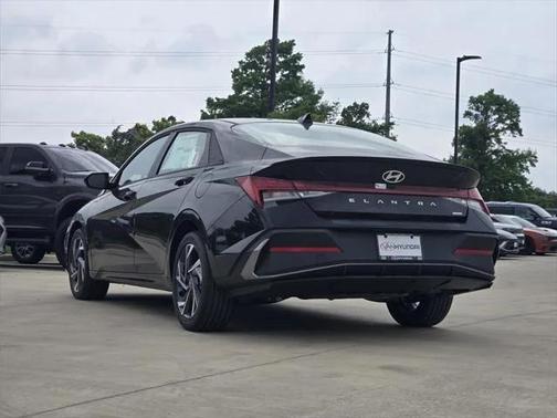 2025 Hyundai ELANTRA Sport