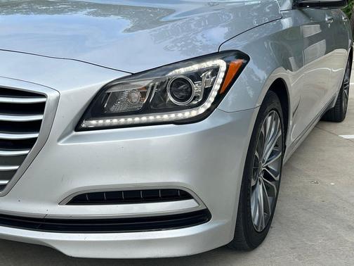 Santiago Silver 2016 Hyundai Genesis 3.8