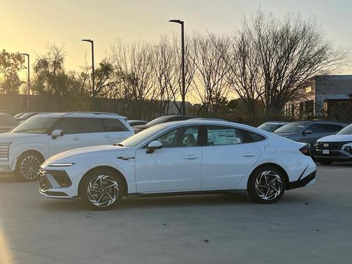 2026 Hyundai SONATA SEL