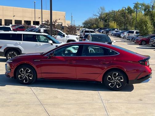 2025 Hyundai SONATA SEL