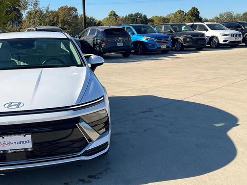 2026 Hyundai SONATA SEL