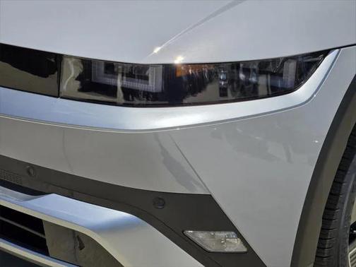 2025 Hyundai IONIQ 5 SE