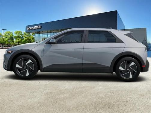 2025 Hyundai IONIQ 5 SE